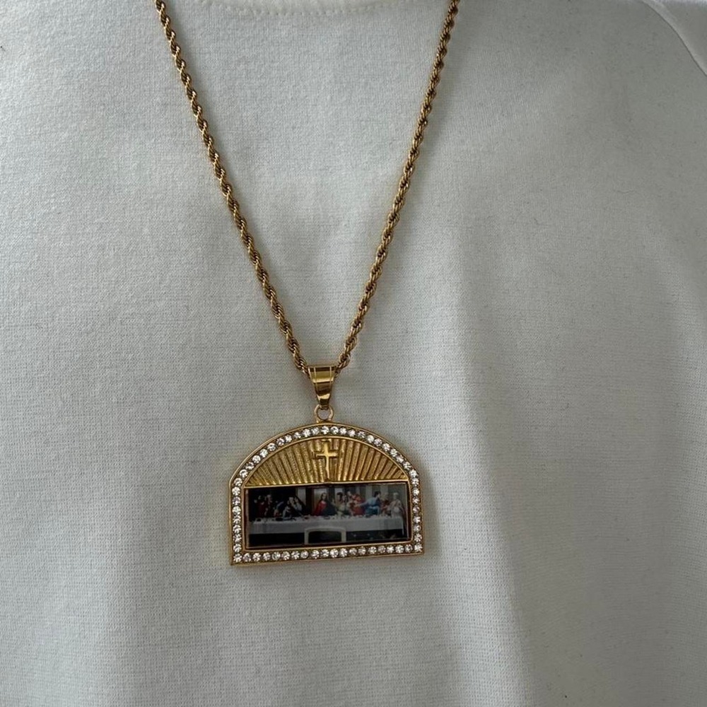 Gold Jesus Last Supper Pendant Necklace Cross Detail 24 Inch Rope Chain Mens